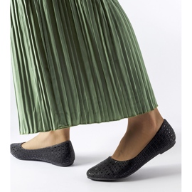 Schwarze Ballerinas mit Natalino-Prägung 1