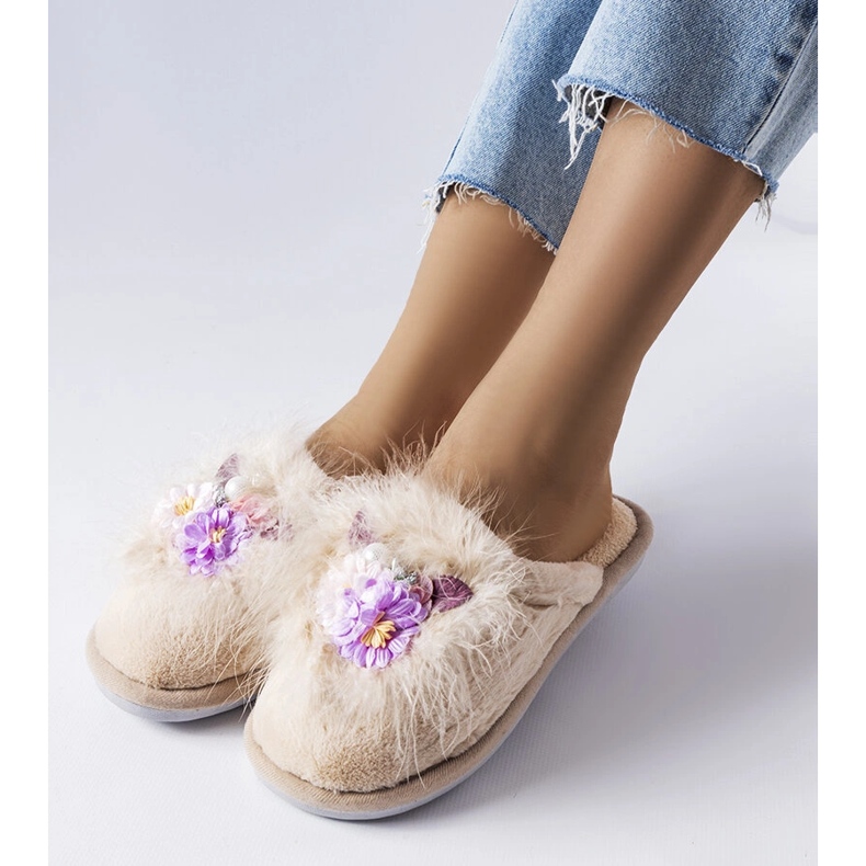 Beigefarbene Damenhausschuhe von Moly 1