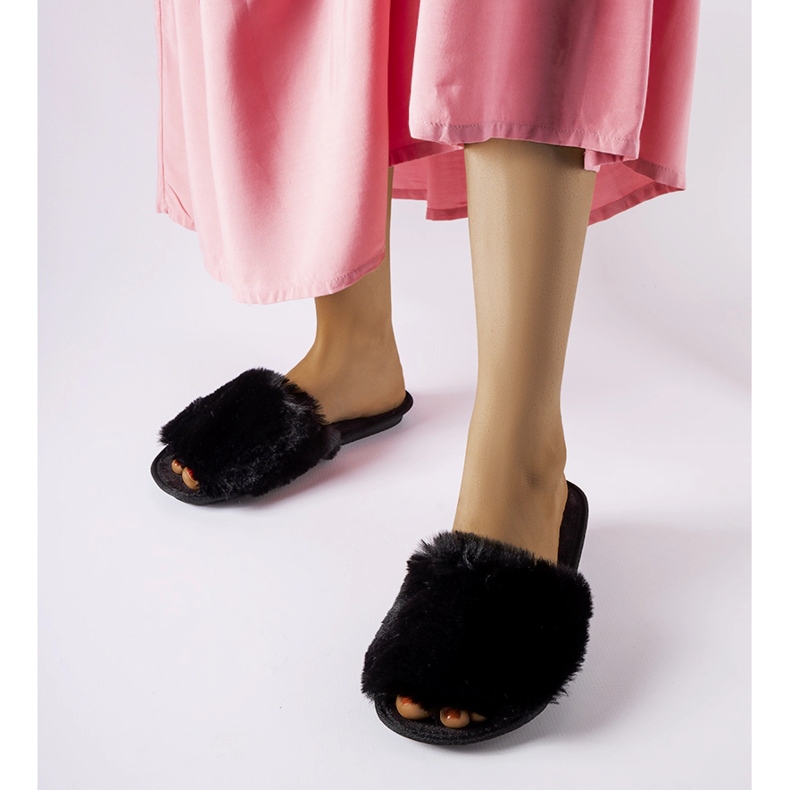 Inblu Giacomo schwarze Hausschuhe mit Fell 1