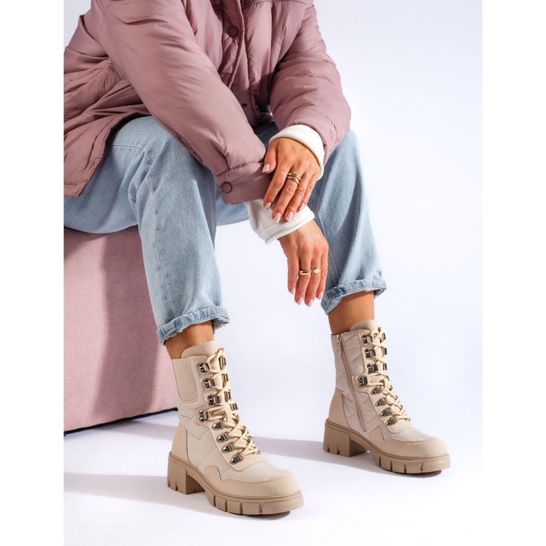 Cremige, isolierte Damen-Arbeitsstiefel mit Schnürung von Vinceza beige 1