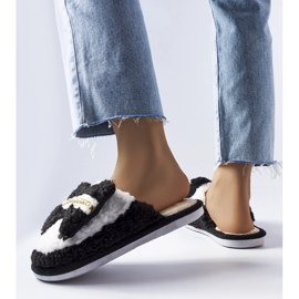 Schwarz-weiße Hausschuhe mit Schleife 2