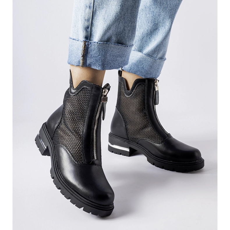 Schwarze durchbrochene Cavour-Stiefeletten 1