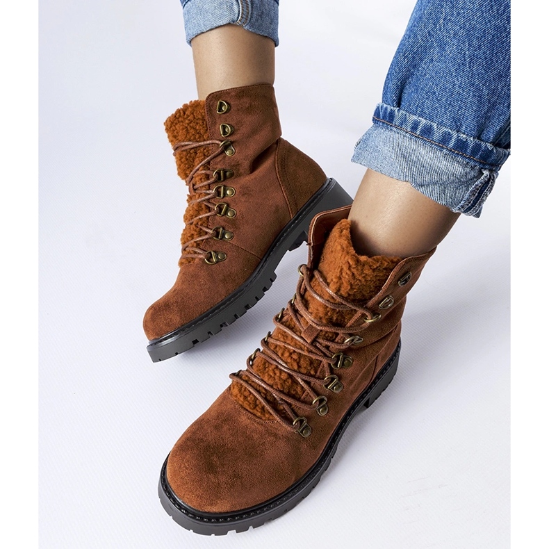 Hayed braune Stiefeletten aus Öko-Wildleder 1