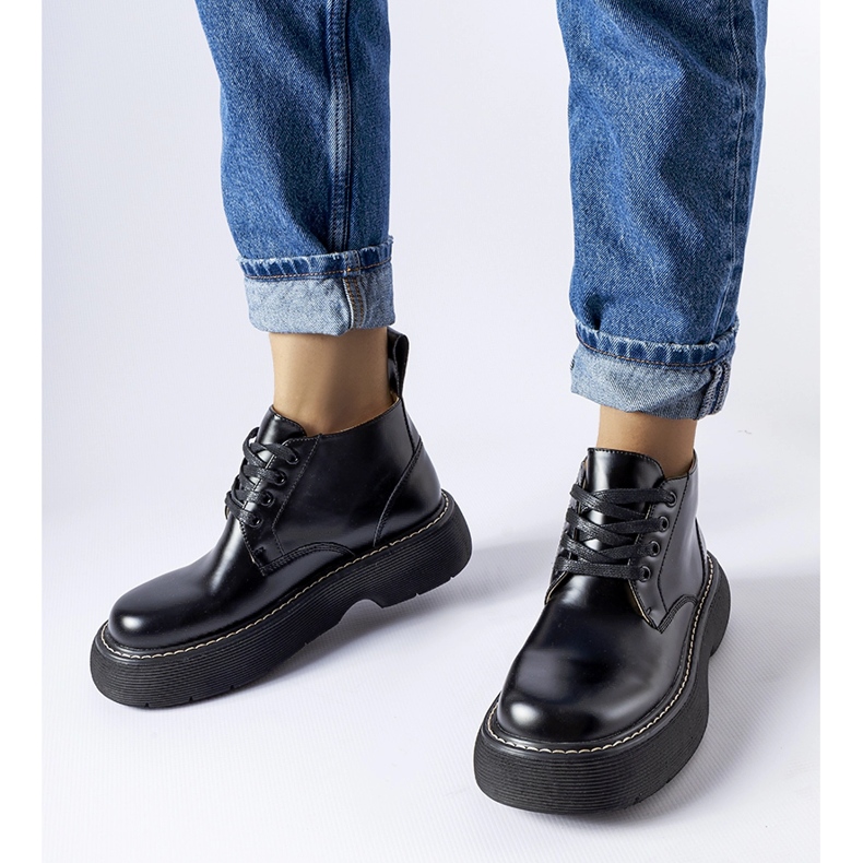 Schwarze kurze klassische Aristide-Arbeiter 1