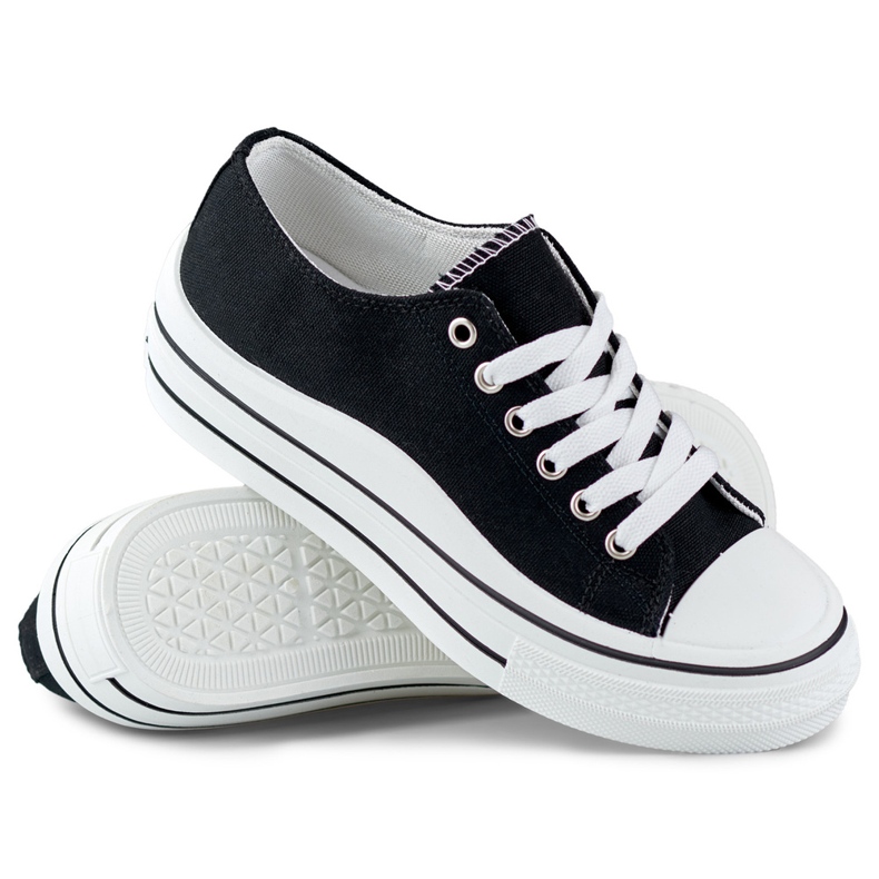 Klassische schwarze Damen-Sneaker 1