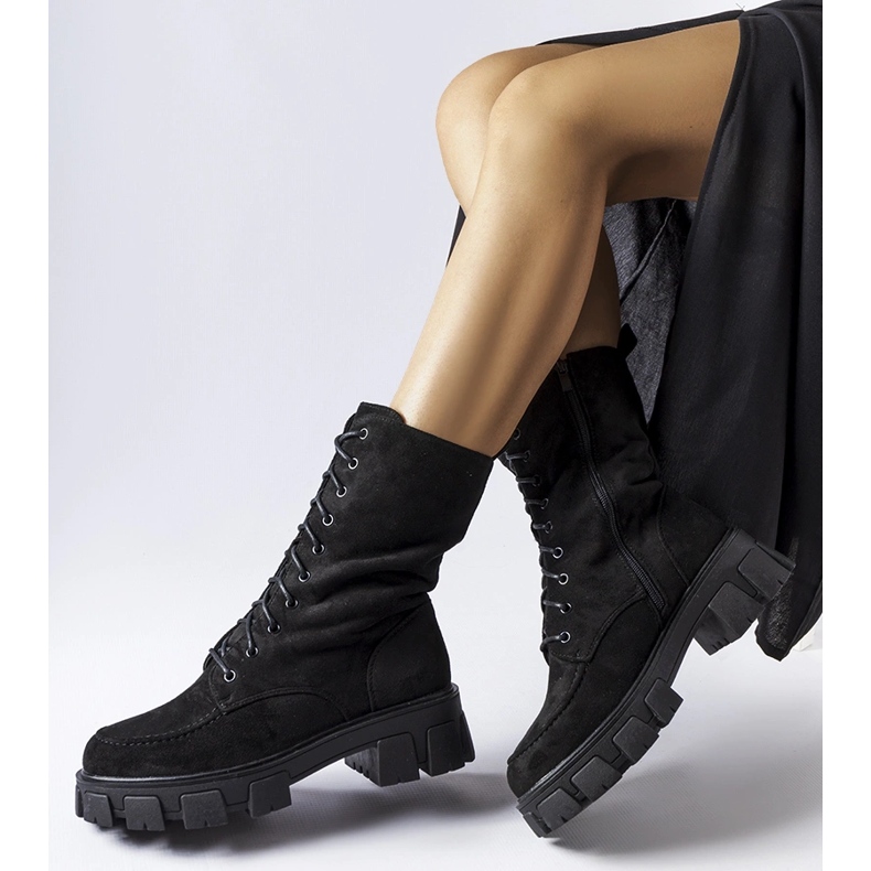 Arbeiter aus schwarzem Öko-Wildleder mit Ines-Profil 2