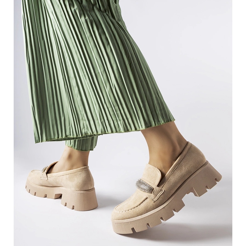 Beige Mokassins mit massiver Macario-Sohle 1