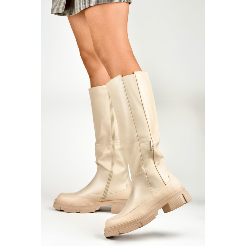 Beige Damenstiefel mit flexiblem Obermaterial 2