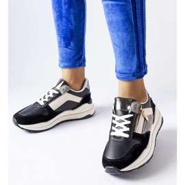 Weiße und schwarze Cecchi-Sneaker 1