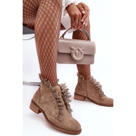 Flache Damenstiefel aus Wildleder Beige Klemovia 2