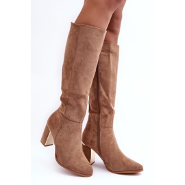 Dunkelbeige Wildleder-Stiefel mit hohem Absatz von Kilrenita 1