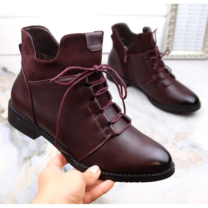 M. DASZYŃSKI Damenstiefel mit flachem Absatz, isoliert, burgunderrot M.Daszyński MR2251-6 1