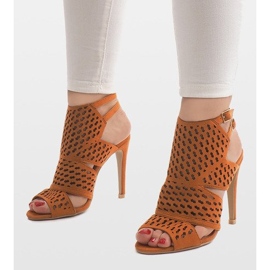 Kamel durchbrochene Stiefel auf einem Stift 238-5 braun 2