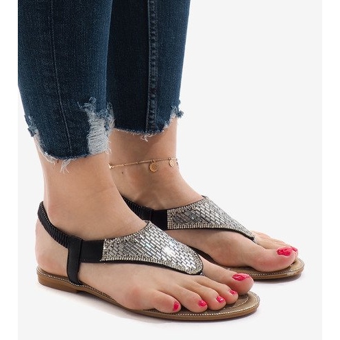 Schwarze Sandalen verziert mit B-935 1