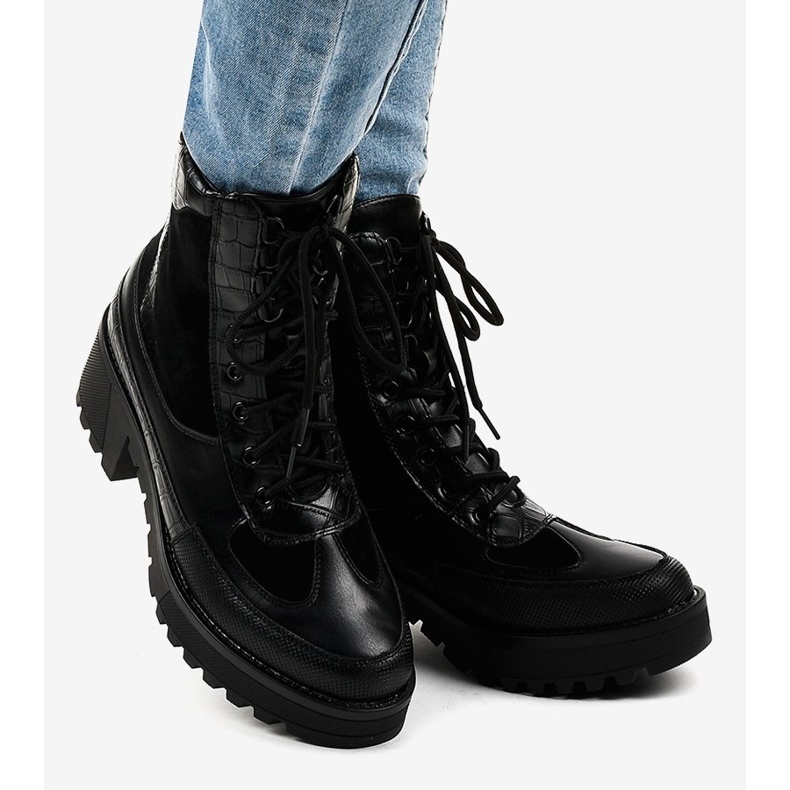 Schwarze Wildlederstiefel G-7646 1