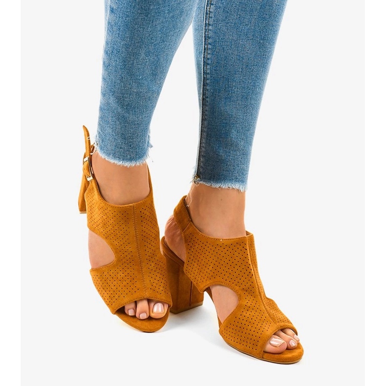 Camel durchbrochene Sandalen mit einem Schnitt 99-33A braun 1