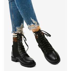 Schwarze Stiefel mit Socke Ferniehill beige 1