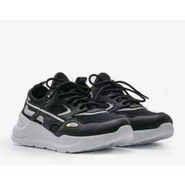 Schwarze Latvia-Sportsneaker 2