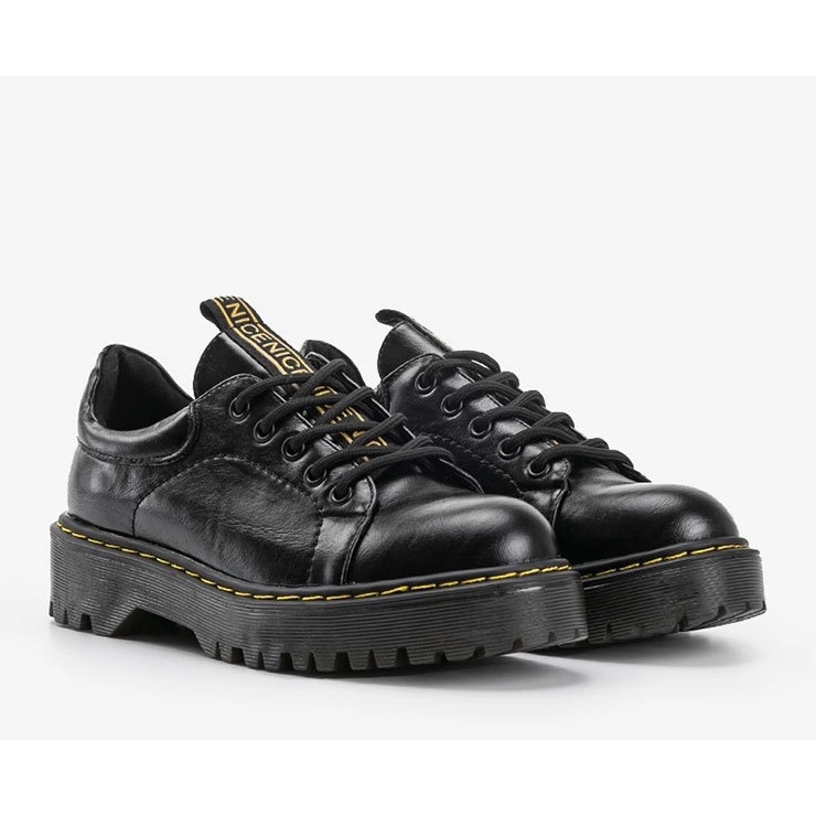 Schwarze Alexus Stiefel 1