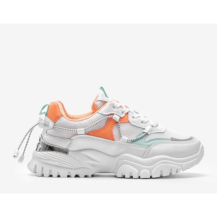 Sportschuhe in Cristalweiß 1