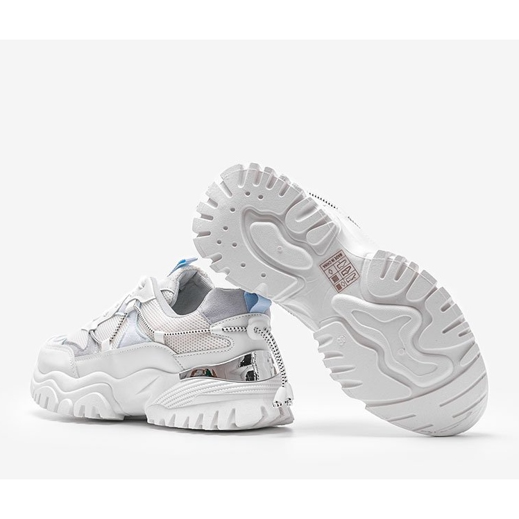 Sportschuhe in Cristalweiß 1