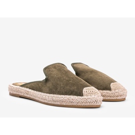 Grüne Flip-Flops mit aufgebauter Kinshasa-Front 1