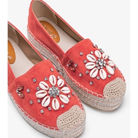 Orangefarbene Espadrilles auf der klobigen Sohle von Frau Nicki 1