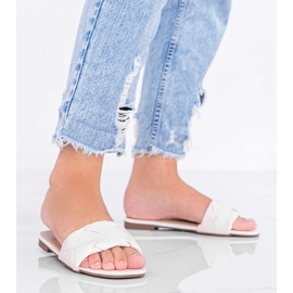 Beige Hausschuhe mit geflochtenem Iren-Obermaterial 1