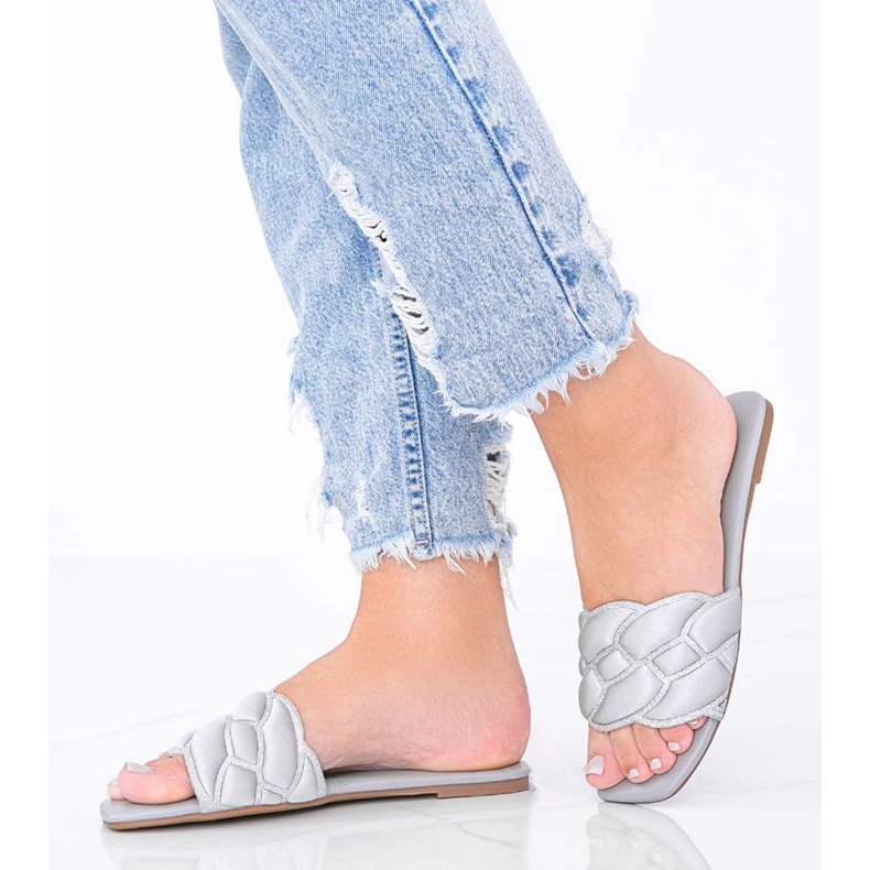 Graue Hausschuhe mit dekorativem Stormi-Obermaterial 1