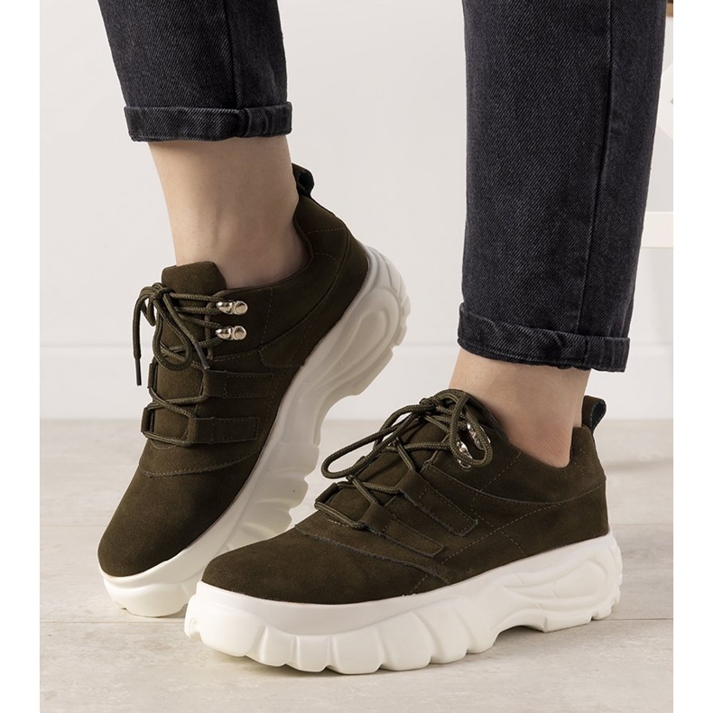 Grüne Sport-Sneaker mit hoher Justika-Sohle 1