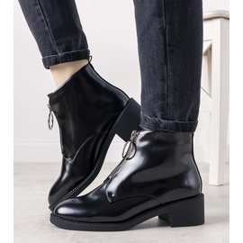Schwarze Stiefeletten mit Grunge-Reißverschluss 1