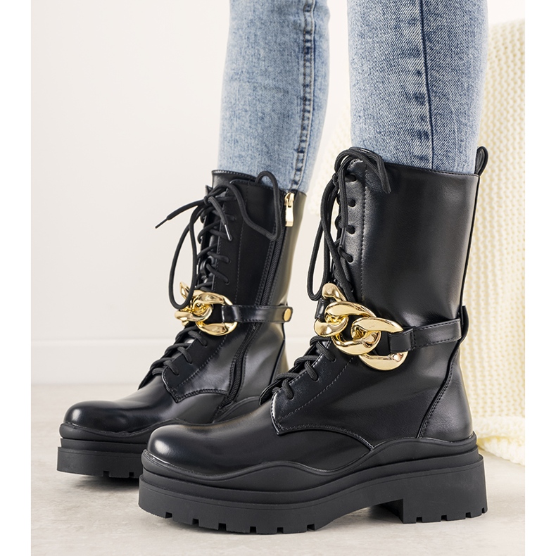 Schwarze Stiefeletten mit Kette von Rock It 1