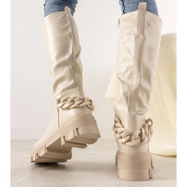 Beige Stiefel mit Kette Conny 1