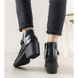 Schwarze Stiefeletten mit Montiana-Schnalle 1