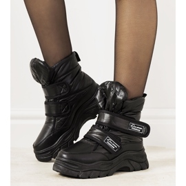 Schwarze Schneestiefel mit Klettverschluss Comforte 1