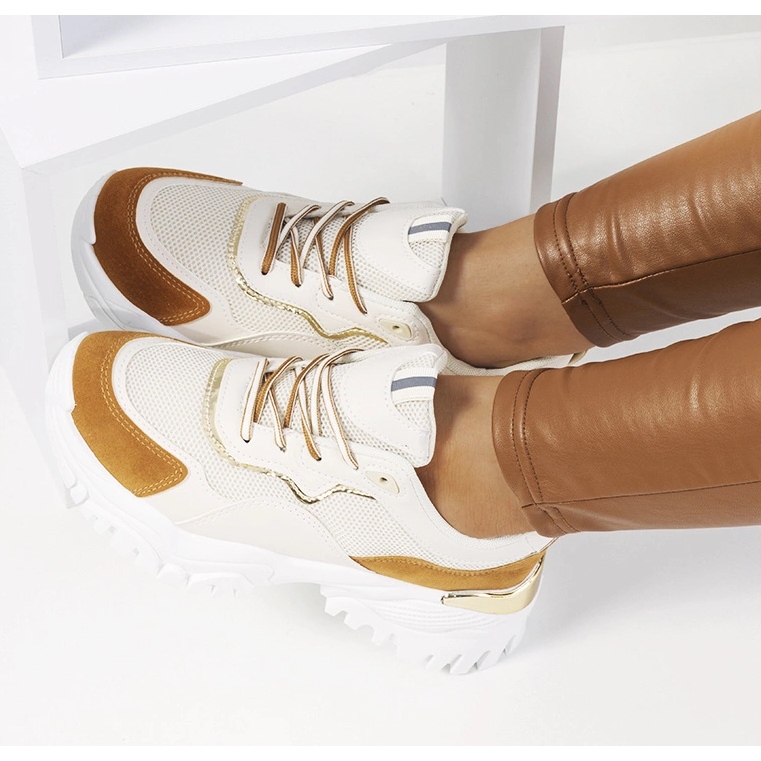 Beige Sportschuhe von Osorio 2