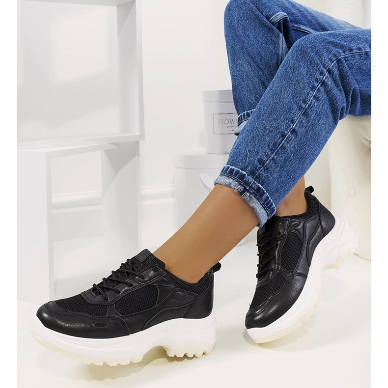 Schwarze Sneaker von Depretis 2