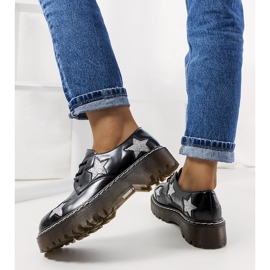 Schwarze Schuhe mit Starl-Sternen 2