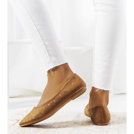 Kamelfarbene Ballerinas für Damen von Kaila braun 1