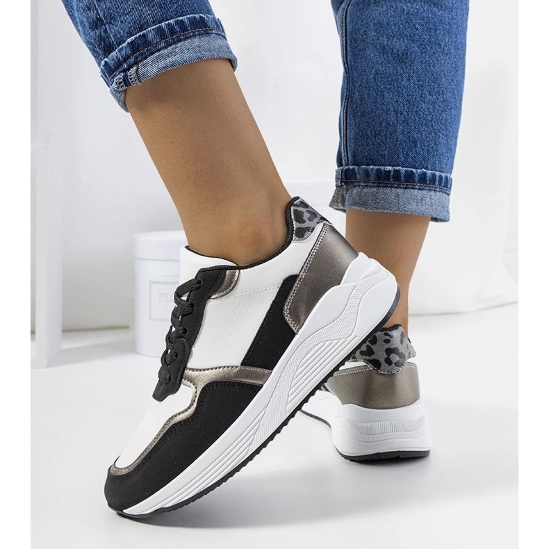 Schwarze Mazzanta-Turnschuhe weiß 1