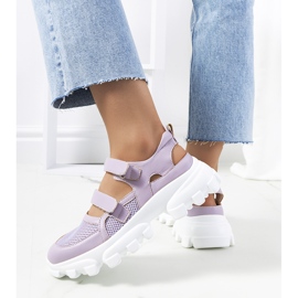 Lila Turnschuhe mit Traktorsohle von Djurs 1