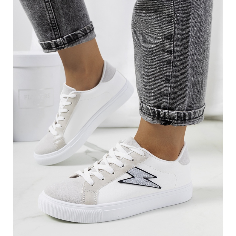 Dings weiße und graue Turnschuhe silber- 1