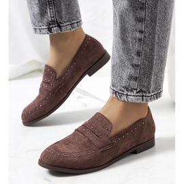 Braune Lederschuhe mit Ishana-Nieten 1