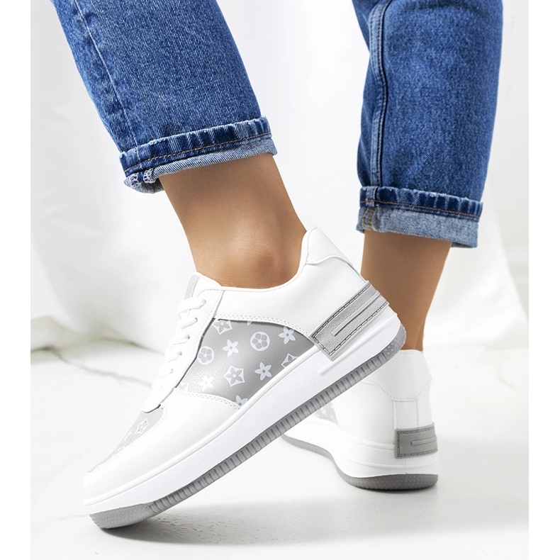 Weiße und graue Turnschuhe für Damen von Djenna 1