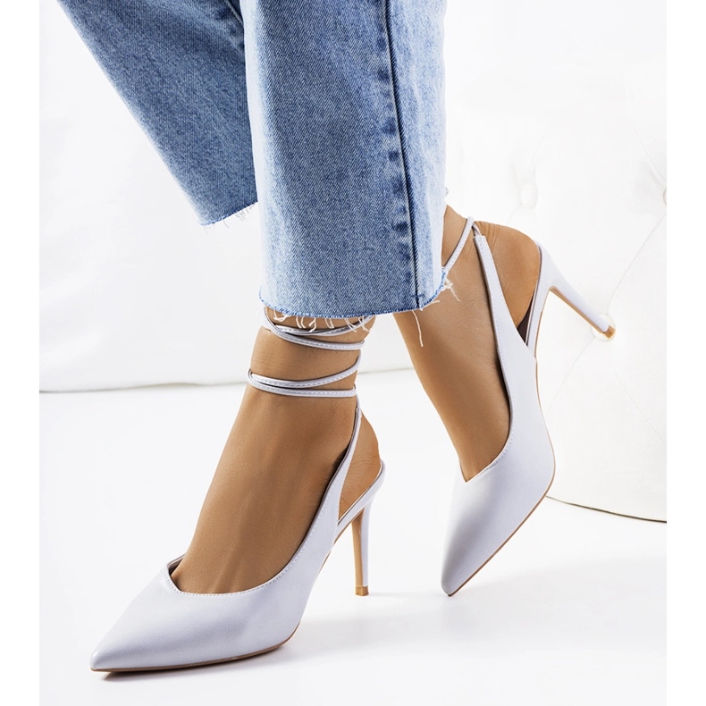 Graue High Heels zum Schnüren von Latvala 1