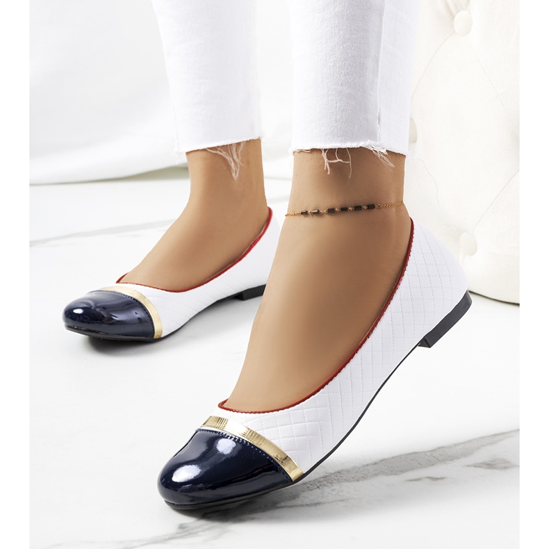 Weiße Ballerinas für Damen von Petra navy blau 1