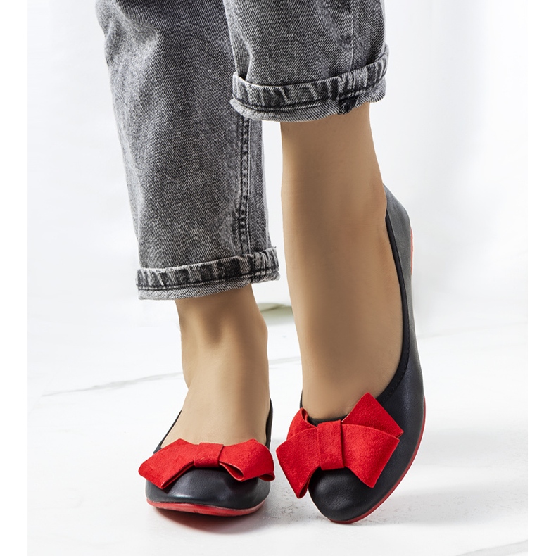 Schwarze Ballerinas mit Kasslin-Schleife 1