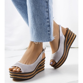 Beigefarbene Espadrilles auf dem Alton Wedge silber- 1