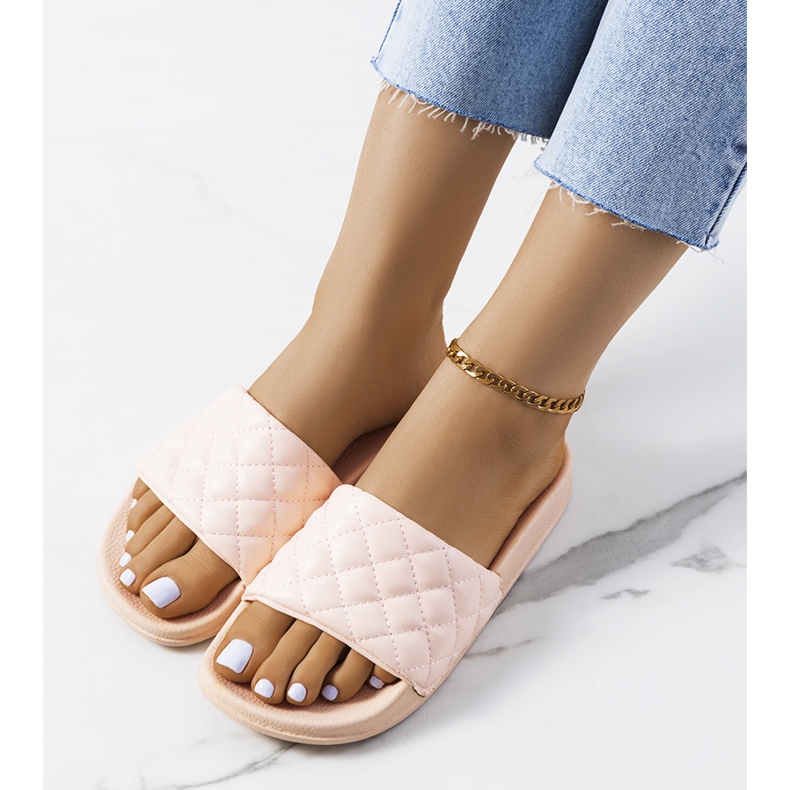 Kates rosa gesteppte Hausschuhe 1