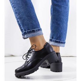 Schwarze Stöckelschuhe von Landra 2